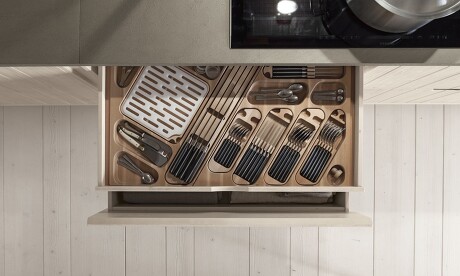 Wer hat nicht davon geträumt: Schubladeneinsätze, die das Herz höher schlagen lassen. Wer hat nicht davon geträumt: Schubladeneinsätze, die das Herz höher schlagen lassen.